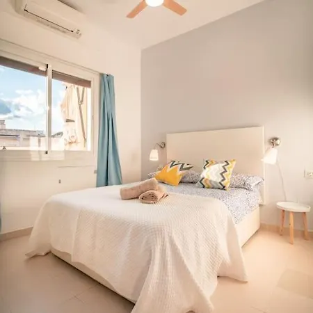 Апартаменты Lovely Penthouse In Centre