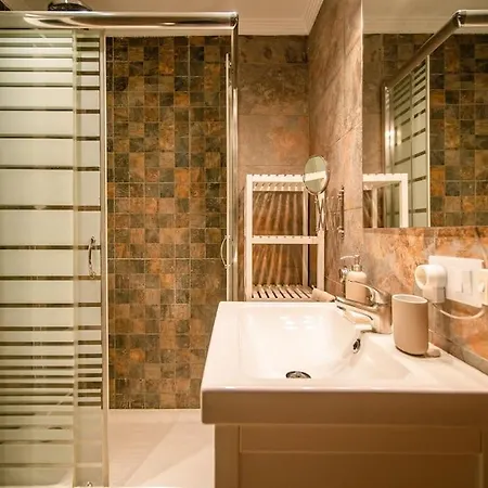 Lovely Penthouse In Centre Διαμέρισμα