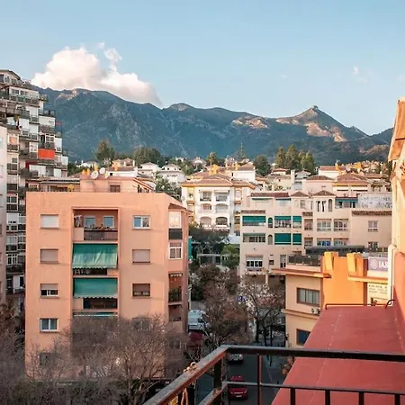 Апартаменты Lovely Penthouse In Centre